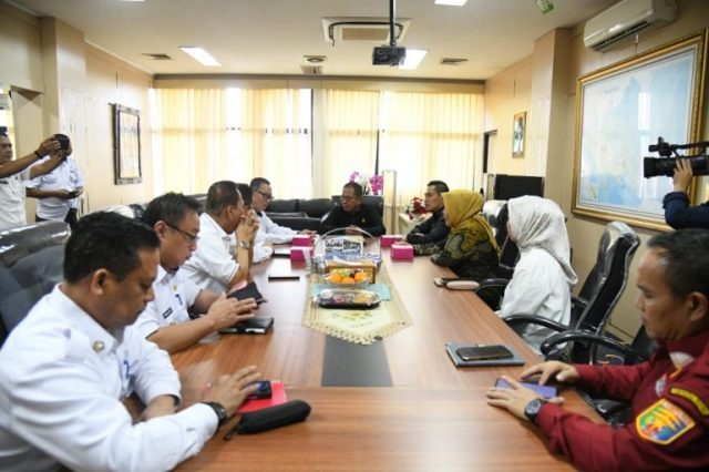 Fahrizal-Darminto-Temui-Ketua-DPRD-Tindaklanjuti-Radiogram-Mendagri-768x511