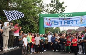 Plt Bupati Way Kanan Ayu Asalasiyah Apresiasi Antusiasme Warga dalam Jalan Sehat HUT Way Kanan Ke-26