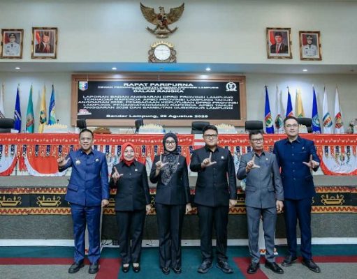 DPRD Sepakati Raperda APBD 2026, Target Pendapatan Daerah Rp7,6 Triliun