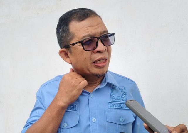 Minibus-Terjun-ke-Sungai-di-Tanggamus