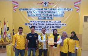 Hari Pertama Penjaringan, Dua Bacalon Ketua DPD II Partai Golkar Tulang Bawang Mendaftar