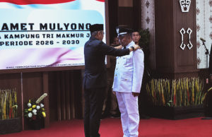 Sekda Ferli Yuledi Lantik Kakam Tri Makmur Jaya, Tegaskan Pentingnya Tata Kelola Pemerintahan yang Bersih