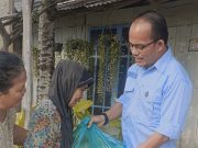 Jum’at Berkah Ke-110 SMSI Tuba Bagikan Sembako Untuk Lansia