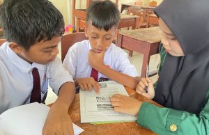 Mahasiswa PPL Gelar Program Bimbingan Belajar Baca dan Tulis di Mis Al Hikmah untuk Meningkatkan Kemampuan Literasi Siswa