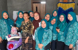 TP PKK Kampung Tri Tunggal Jaya Gelar Jum’at Berkah, Kunjungi Rumah Disabilitas dan Lansia